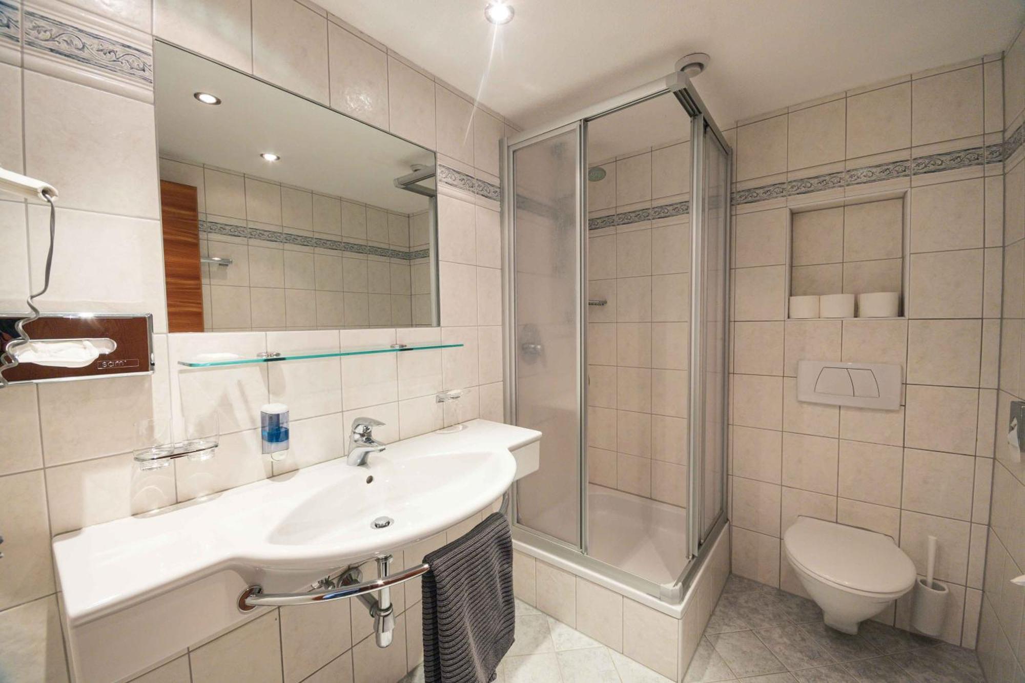 Tirolerhof Hotel Serfaus Bilik gambar