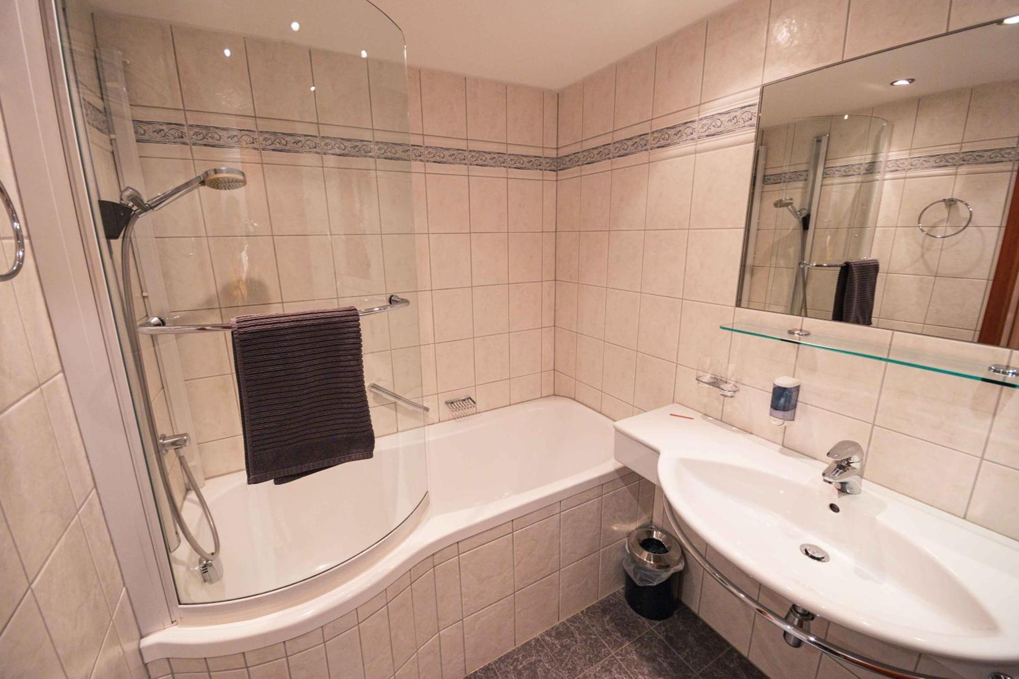 Tirolerhof Hotel Serfaus Bilik gambar